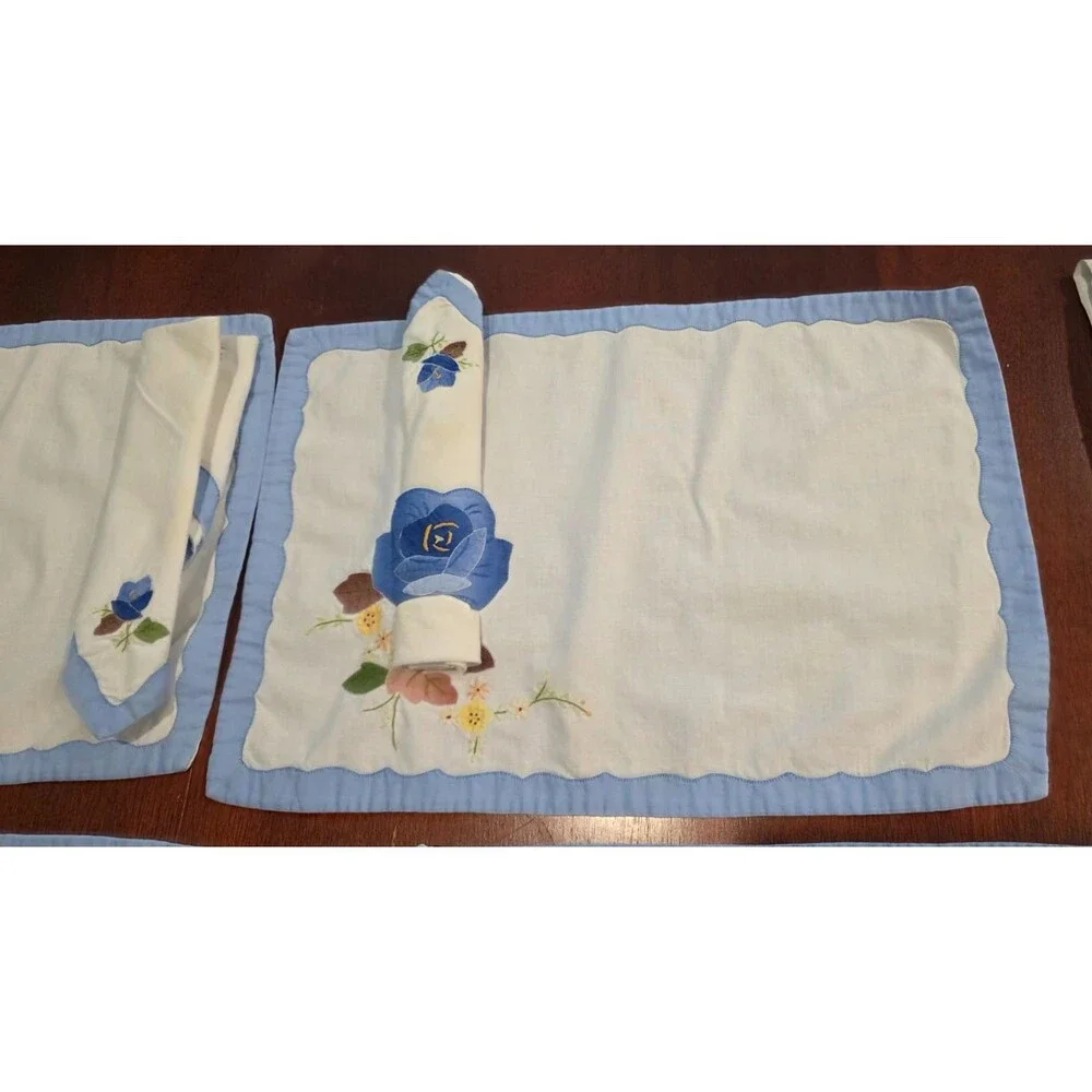Vintage Floral Applique & Embroidered Placemats w/Napkins Set of 4
